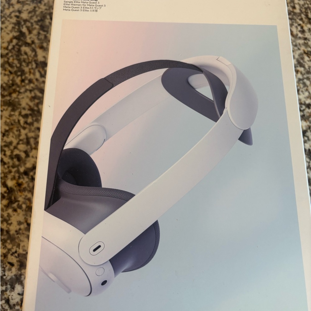 Oculus White and Black VR Headset